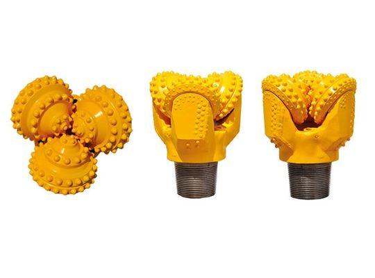 60 دورة في الدقيقة TriCone Roller Bits مختومة تحمل مثقاب بئر الماء IADC 645